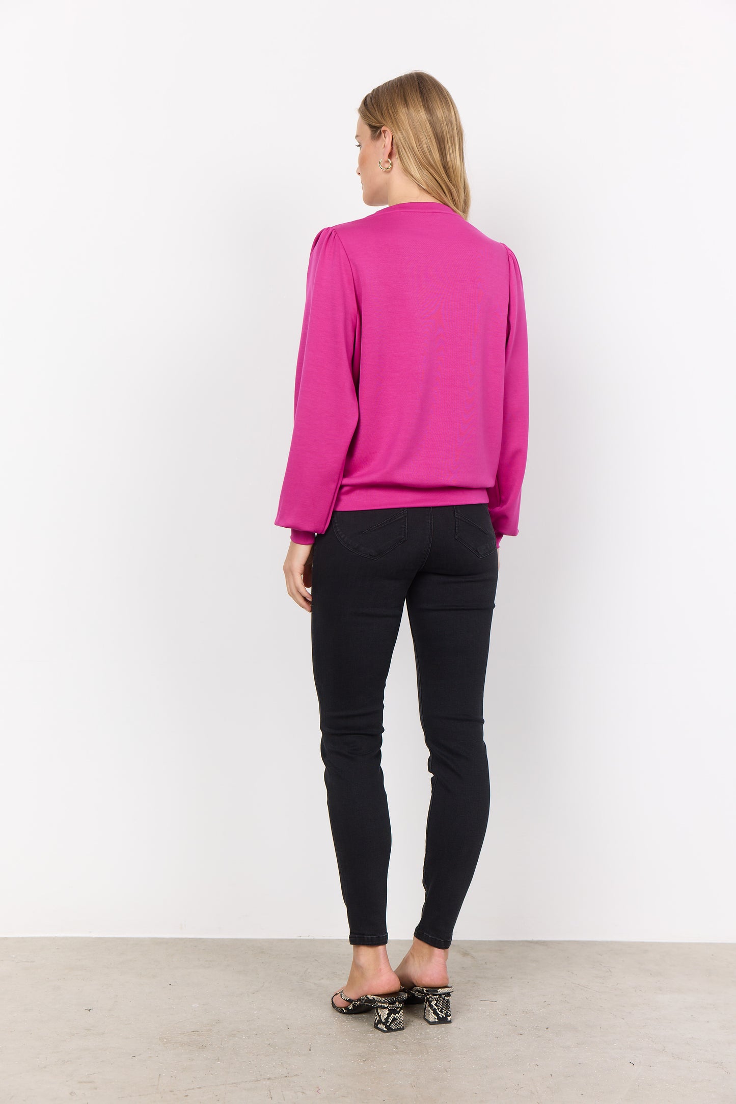 SOYA CONCEPT BANU 120 Fuchsia Crewneck Sweater