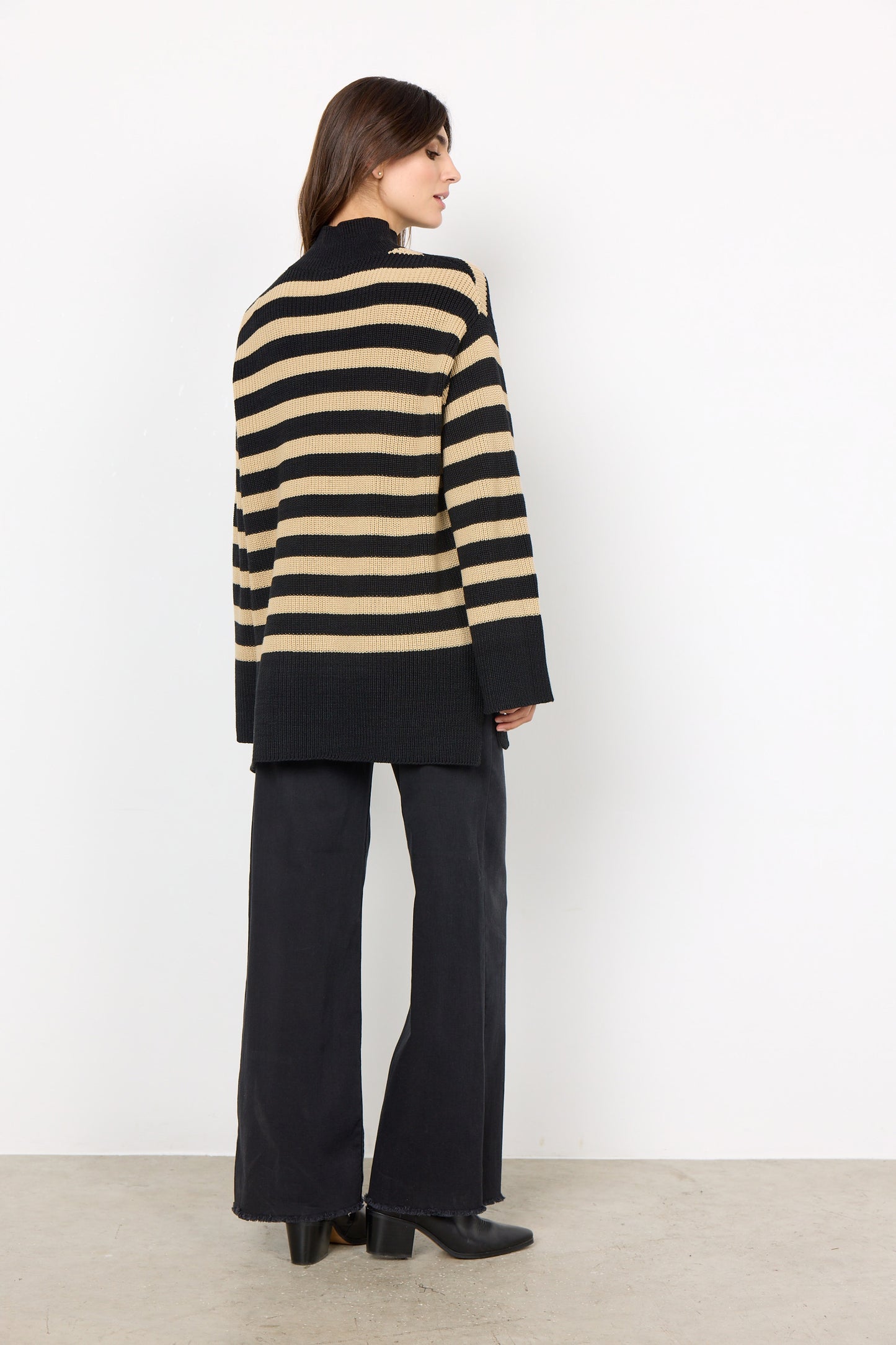 SOYA CONCEPT JULIA 6 Black & Tan Striped Knit