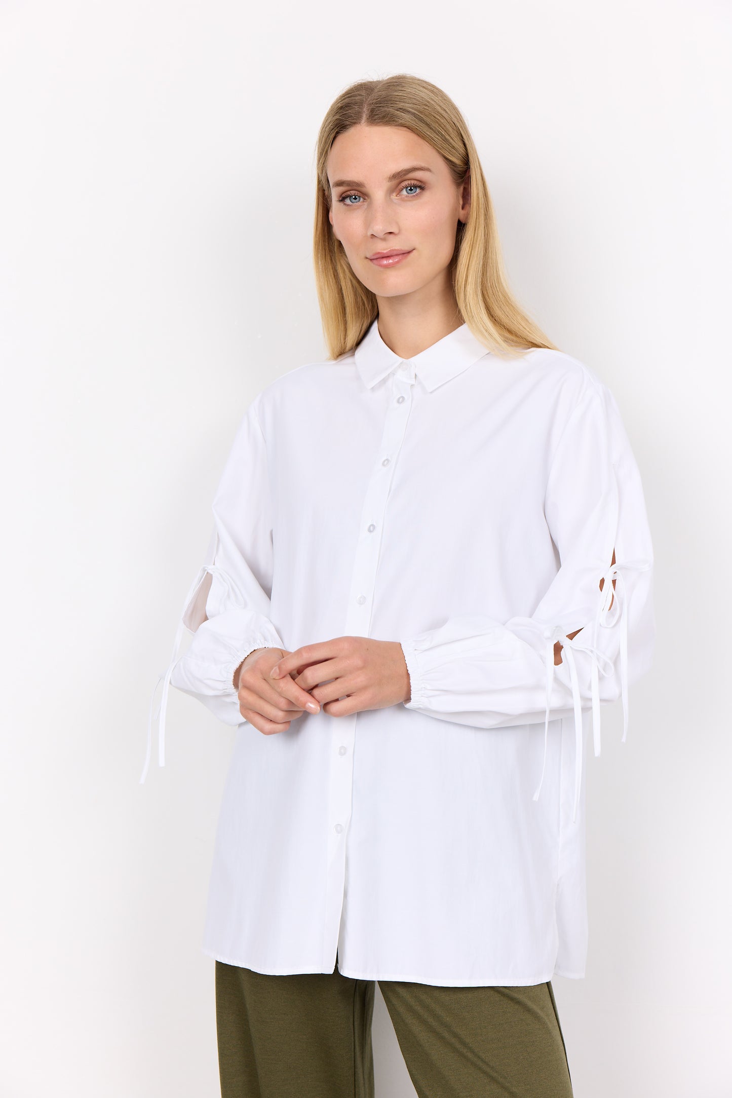 SOYA CONCEPT Netti 83 Classic White Shirt With Sleeve Ties